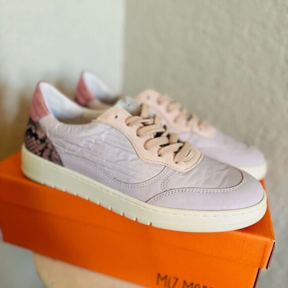 Miz Mooz‎ Veronica Leather Sneaker Lotus Metallic Size 8.5 Euro 39, NWT - Picture 1 of 16